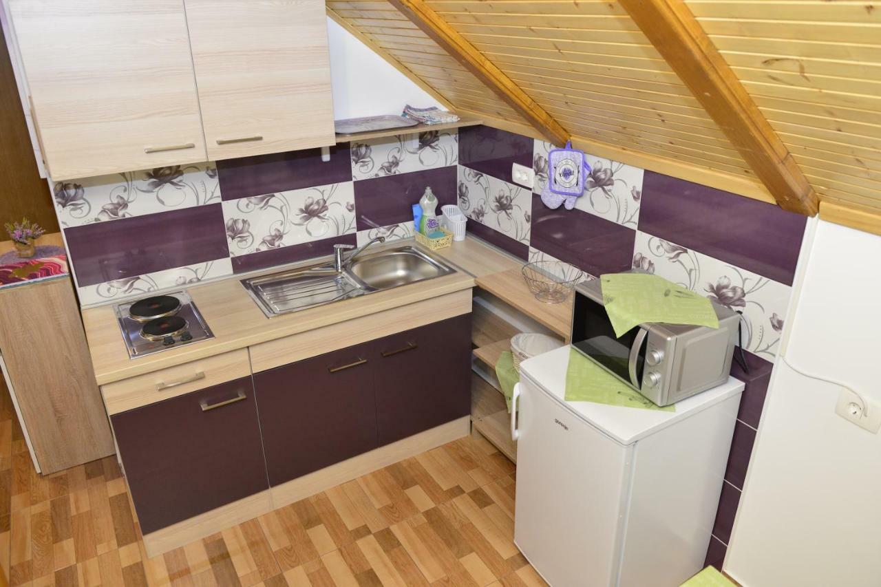 Apartmani Miscevic Josipdol Ngoại thất bức ảnh